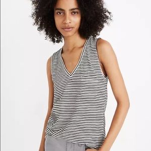Madewell Vneck tank top Size x small whisper pocket